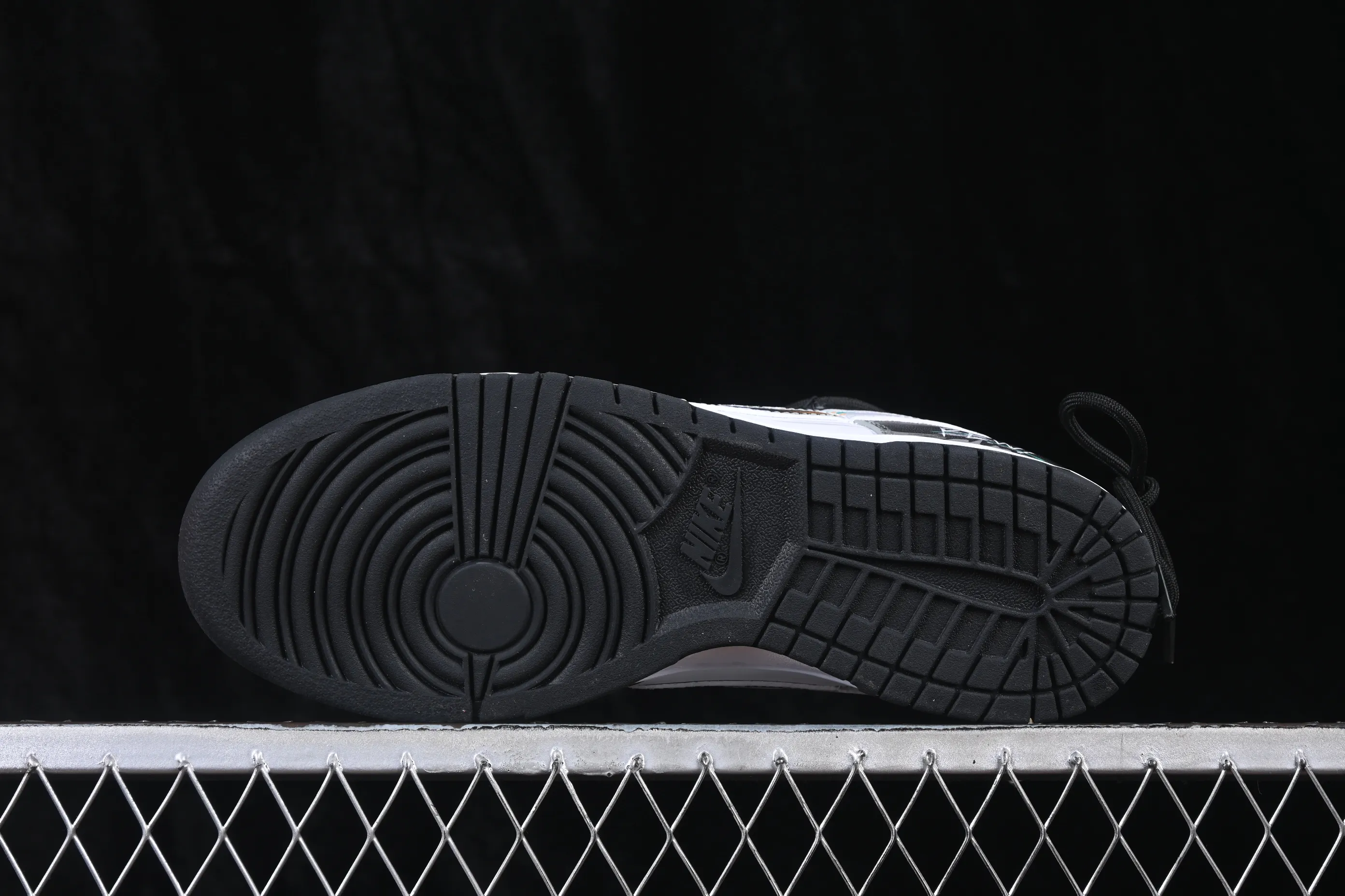 All categories Nk SB Dunk Series Nk SB Dunk Low High-end customized low-top sneakers Nike SB Dunk Low straps low-top casual sneakers DD1391-100